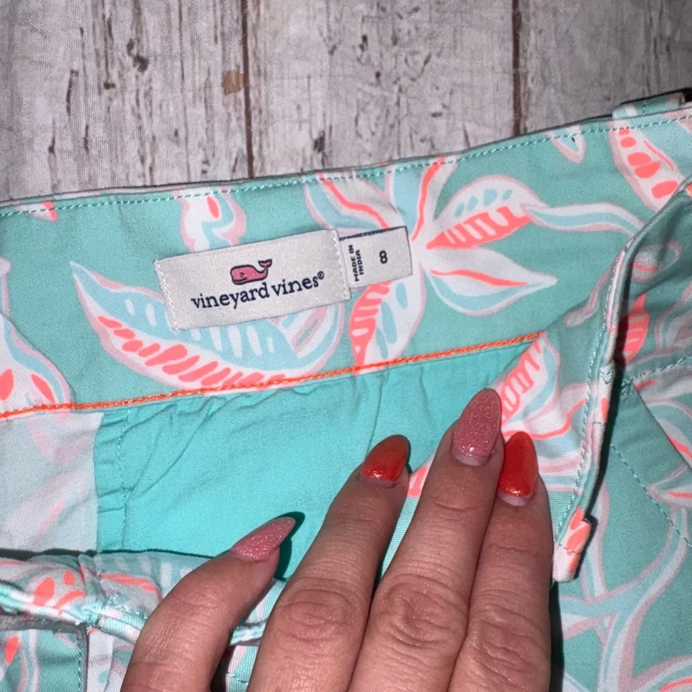 Vineyard Vines Women's 3 1/2 Inch casual shorts Island Paradise print 8 - Picture 5 of 6